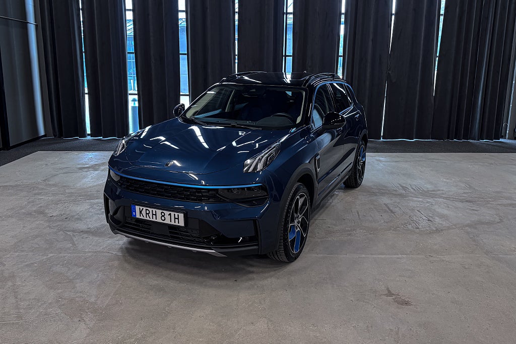 Lynk & Co 01 Plug-in Hybrid|Panorama|Kamera|Drag