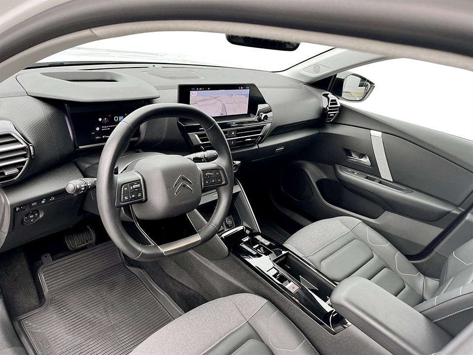 Bild på Citroën C4 Shine 1.2 PT 130hk Aut B-KAMERA CARPLAY