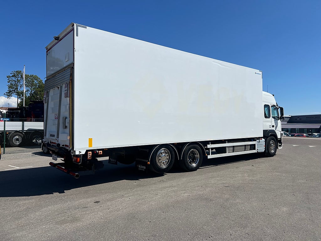 Volvo FM 410 6x2 Skåpbil, Öppningsbarsida, Bussbygg, Värmare