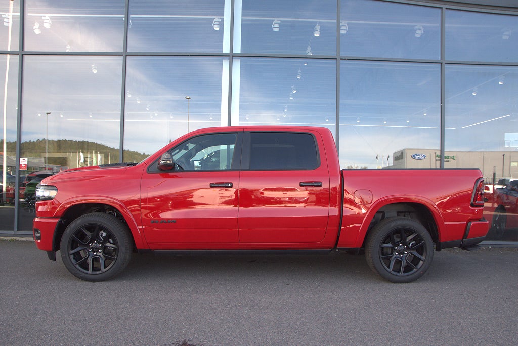 Dodge RAM 1500 Laramie Night Premium 420hk - KAMPANJ 0% RÄNTA!