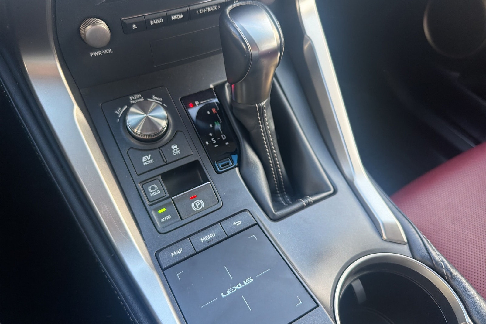 Lexus NX 300h AWD 2.5 AWD E-CVT Executive läder Navi Adaptivfart 2018 - miniatyr 16