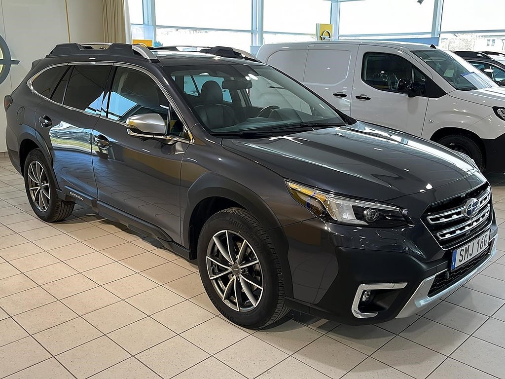 Subaru Outback 2.5 Touring X-fuel Låg skatt GPS Taklucka