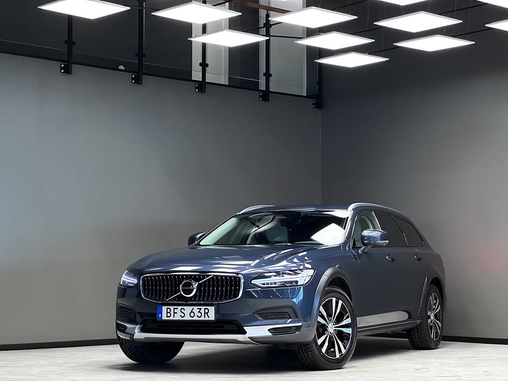 Volvo V90 Cross Country B4 AWD Momentum/Google/Drag/Värmare