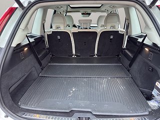 SUV Volvo XC90 10 av 16