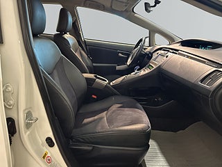 Toyota Prius Plug-in Hybrid 1.8 VVT-i Kamera Kamkedja HuD S/V-hjul – bild 11