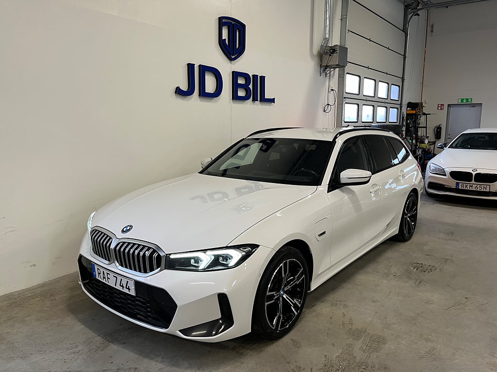 BMW 330e xDrive Touring Aut M Sport HiFi Drag 292hk  