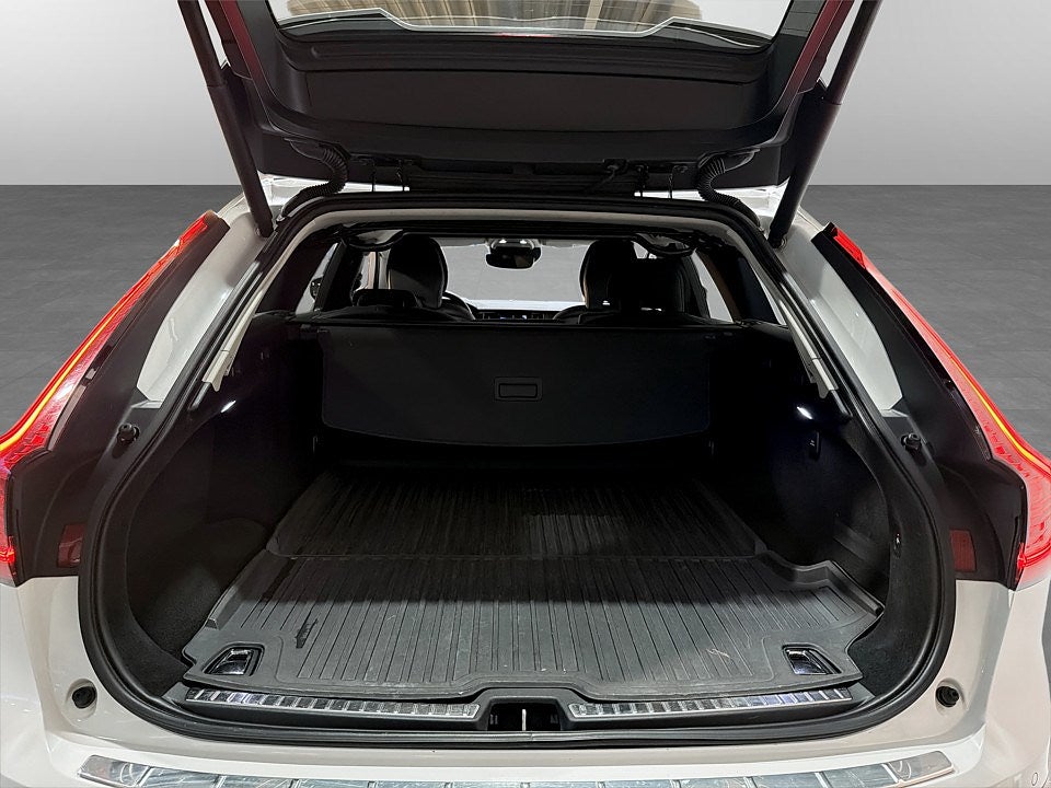Bild på Volvo V90 Cross Country Momentum B4 197hk Aut AWD - FULLSERV,360