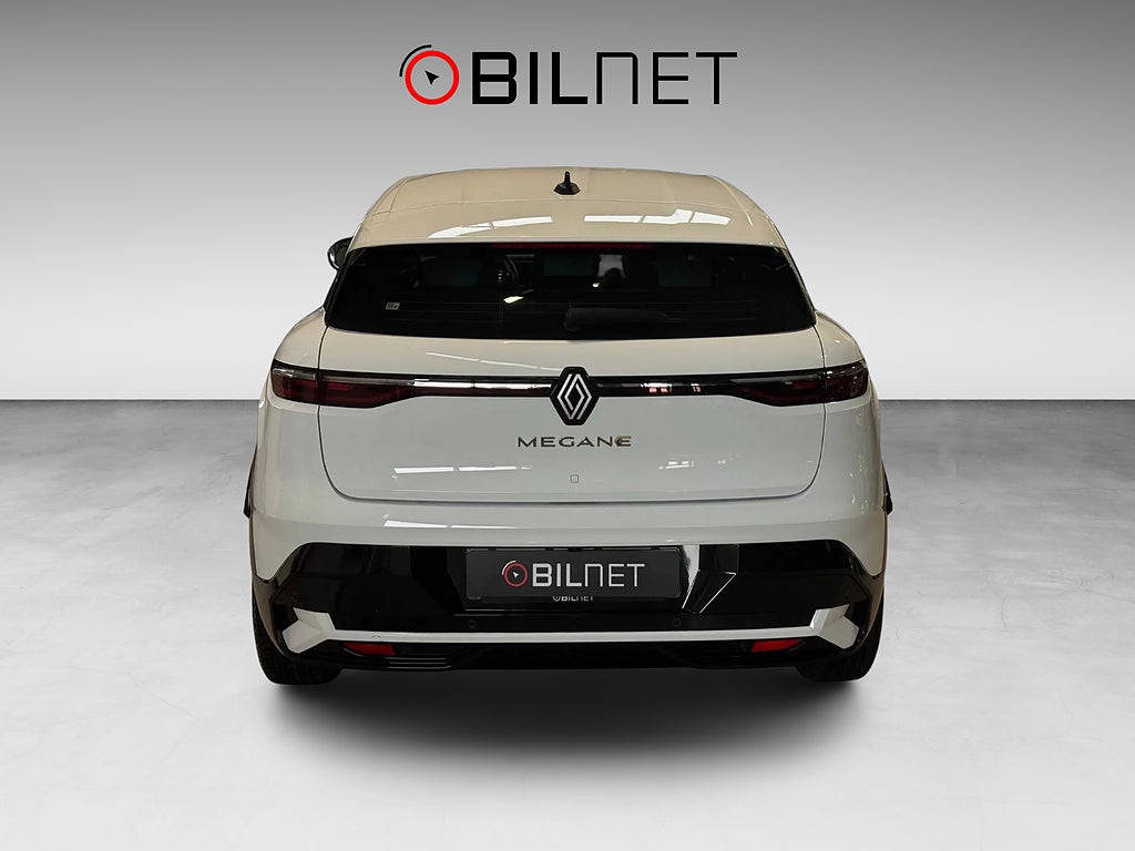 Renault Mégane E-TECH 60 kWh Electric 2023 / 960mil Equilibre 220hk Kame