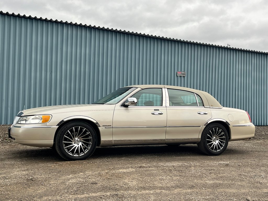 Lincoln Town Car Cartier edition