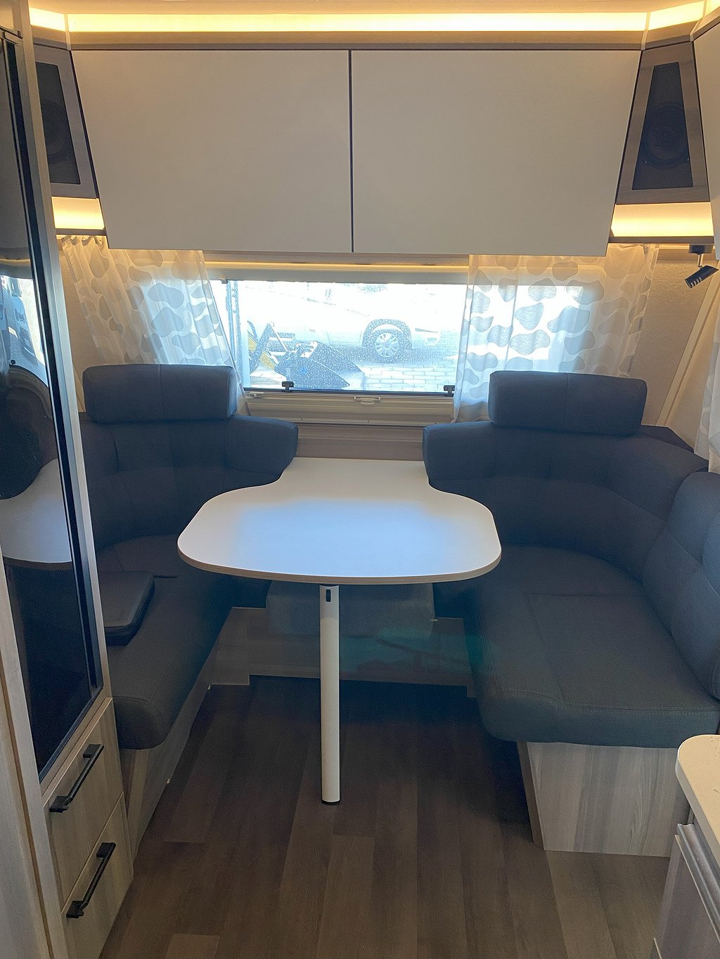 Kabe Estate 470 GLE / AC / Solcell / ALDE / Markis - Kabe