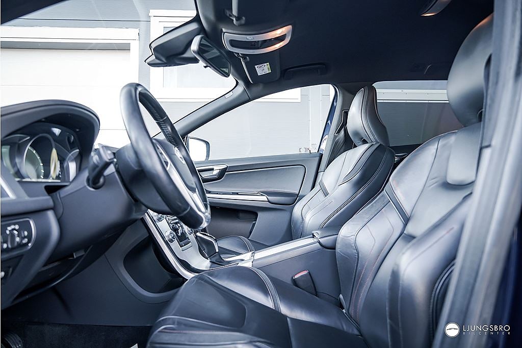 Volvo XC60 D4 AWD Ocean Race 181hk