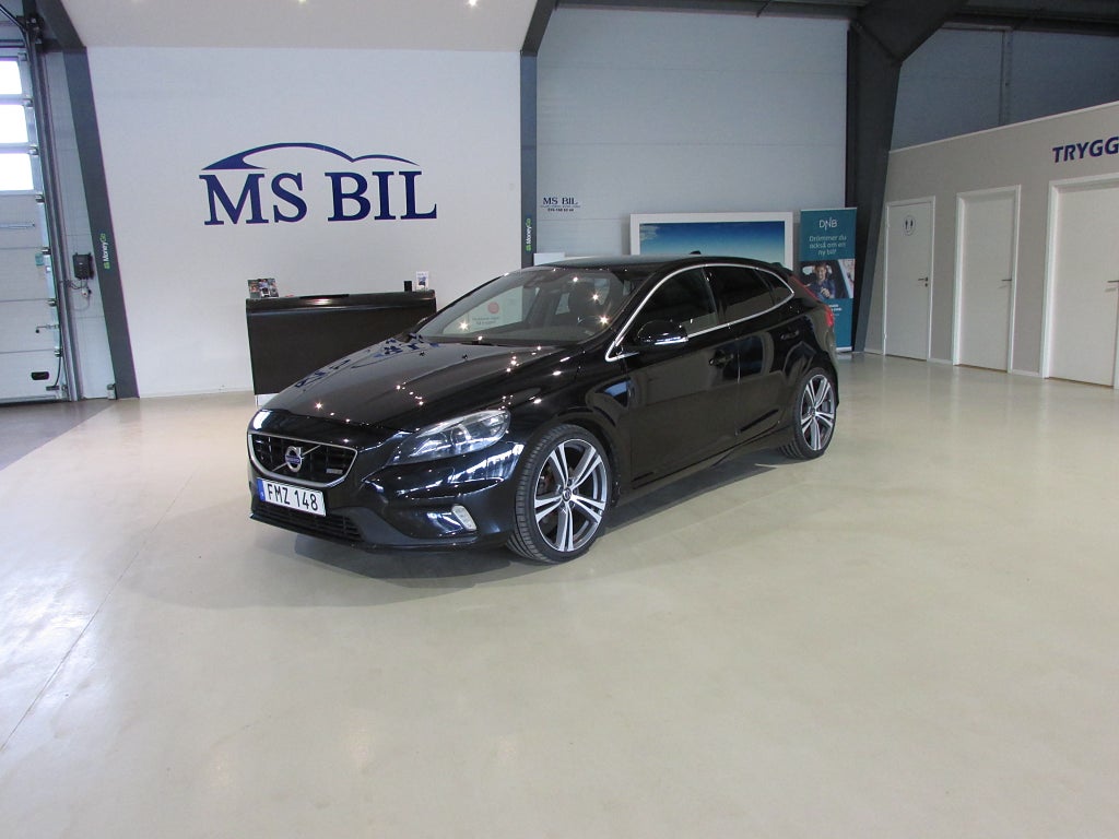 Volvo V40 T4  R-Design Euro 5 NY KAMREM NY SERVAD NAVI