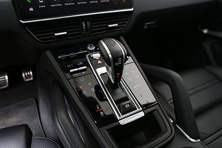SUV Porsche Cayenne 29 av 32