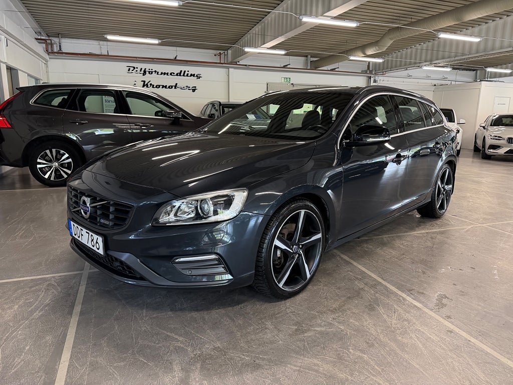 Volvo V60 D5 Polestar AWD 230hk Black R Taklucka Värmare Navi