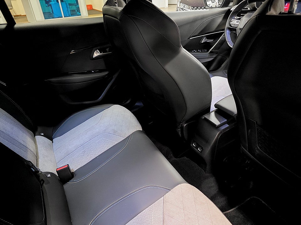 Bild på Peugeot E-208 GT 50kWh 136hk Aut - NAV,B-KAMERA,CARPLAY