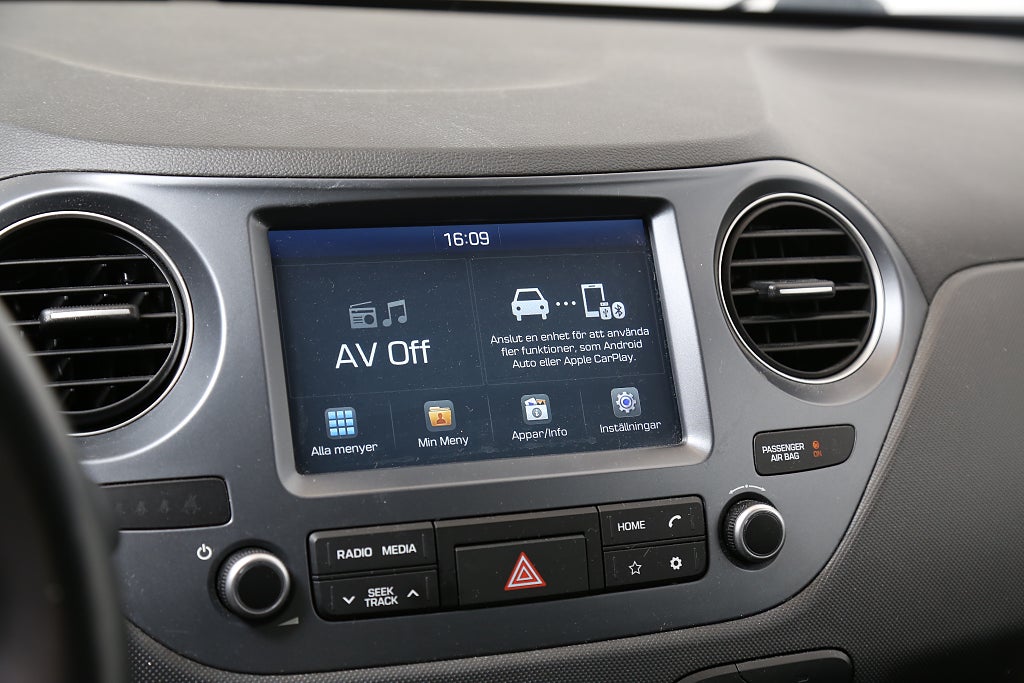 Hyundai i10 1,0 blue 67hk Trend CarPlay P-sensorer 2019