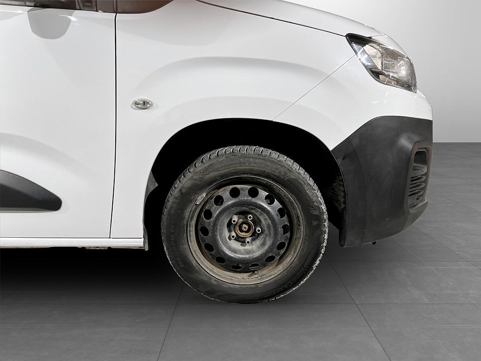 Bild på Citroën Berlingo New Bus 1.5 BlueHDi 75hk L1 DRAG P-SENSORER BAK