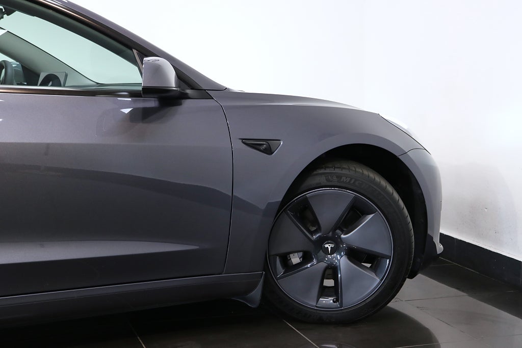 Tesla Model 3 2023 - miniatyr 23