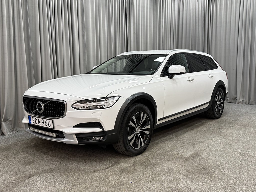 Volvo V90 Cross Country D4 190HK Momentum AWD Aut Drag/Dieselv/Navi/Kamera