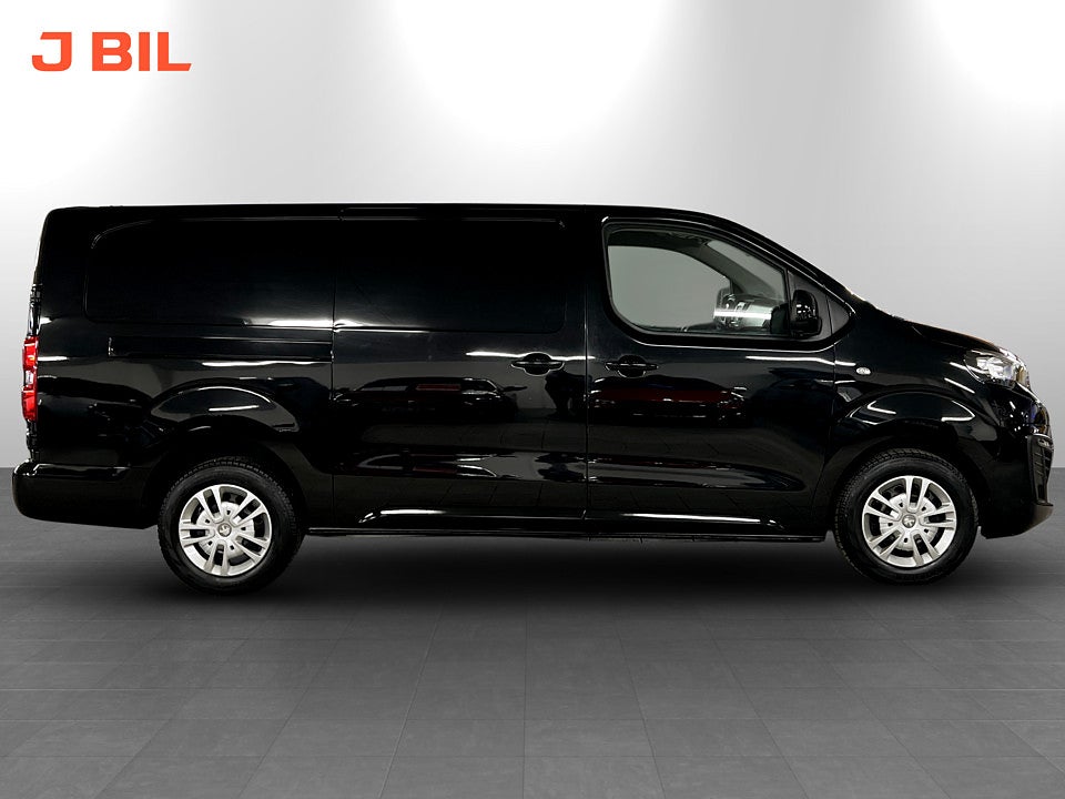 Bild på Peugeot Expert PRO+ 2.0 BHDi 145hk L3 B-KAMERA DRAG