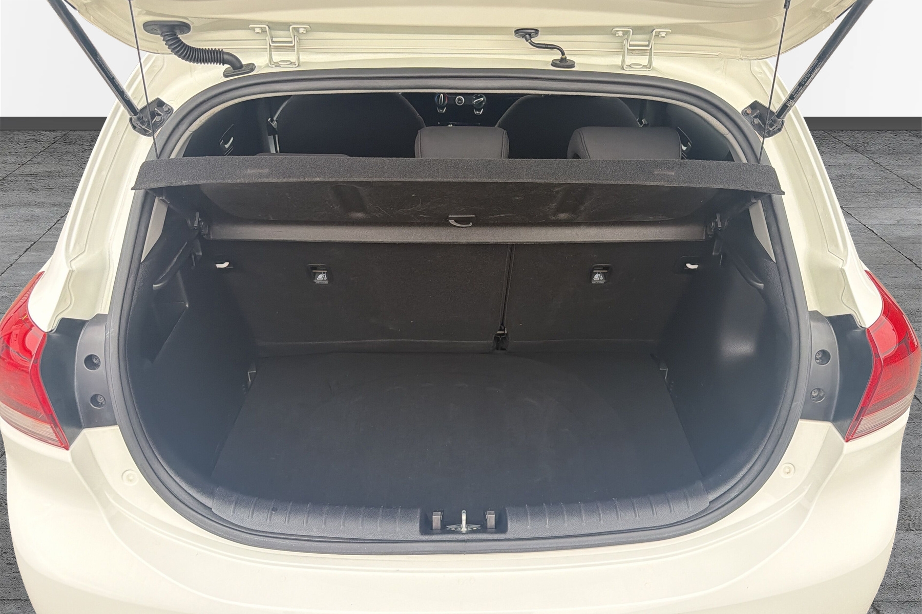 Kia Rio 1.2 CVVT GLS CarPlay Navi B-kamera 2017 - miniatyr 35