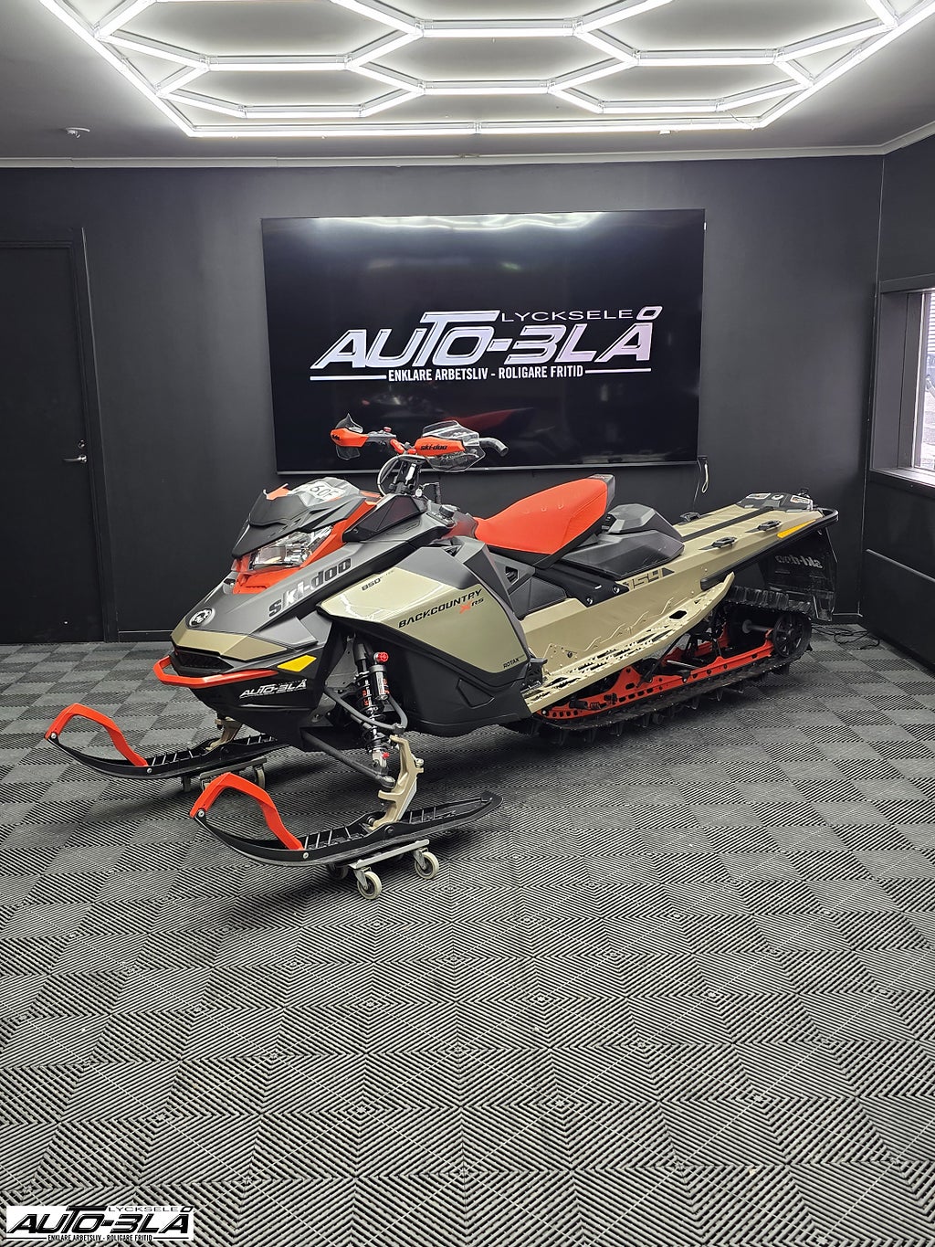 Ski-Doo Backcountry XRS 850 VIP