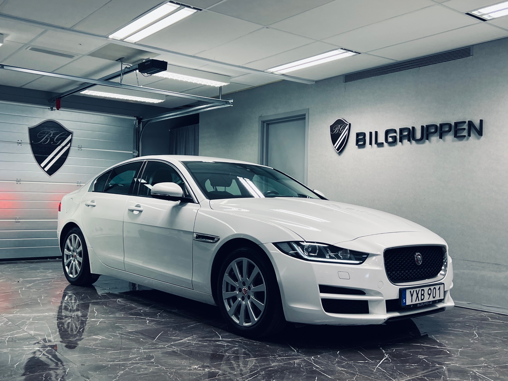 Jaguar XE 20d 180hk Spirit Edition 2018, kuva 2/51