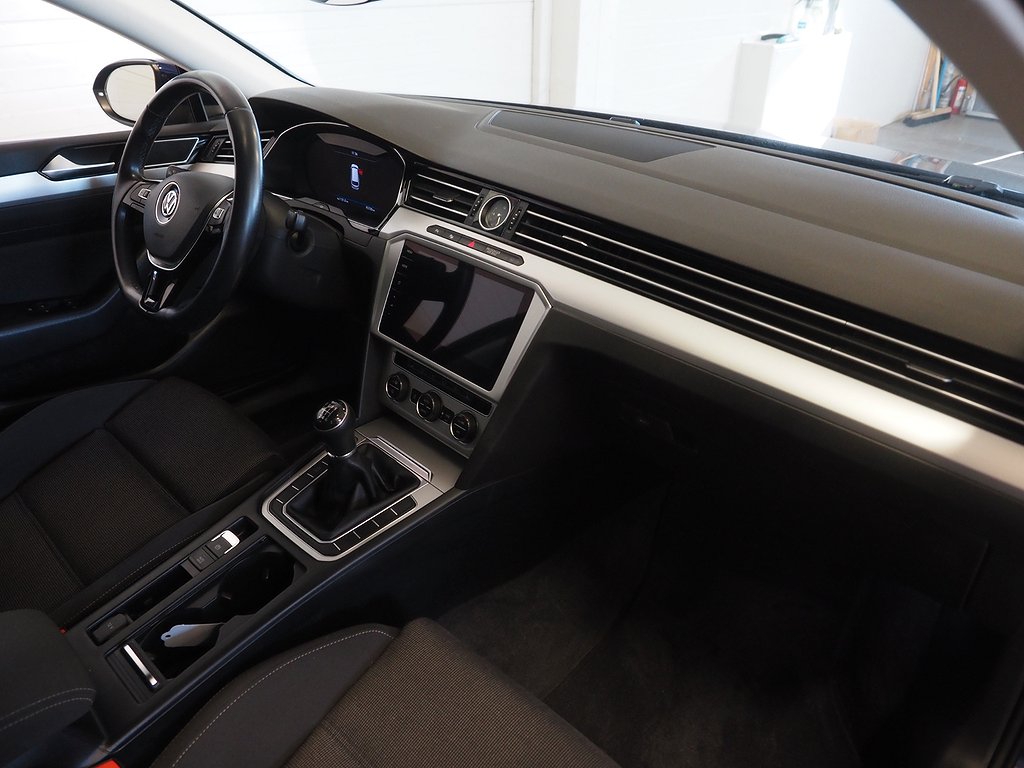 Volkswagen Passat SC 1.4 TSI 150hk |Cockpit|Navi|Värmare| 2018