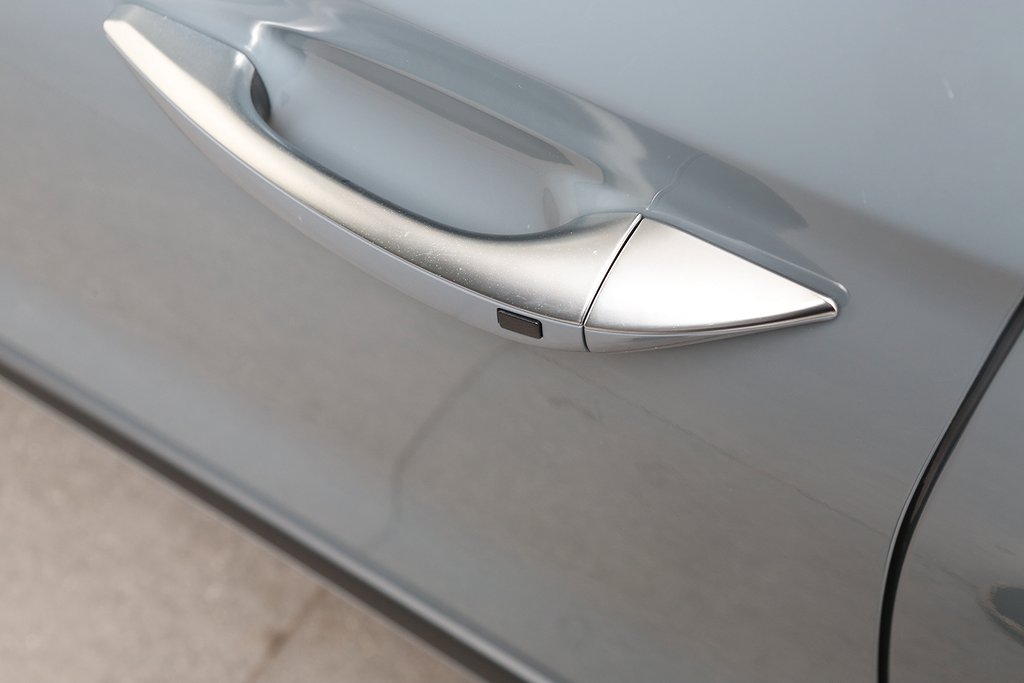 Hyundai IONIQ Electric 38.3 kWh Premium Plus Skinn Elstol 2020