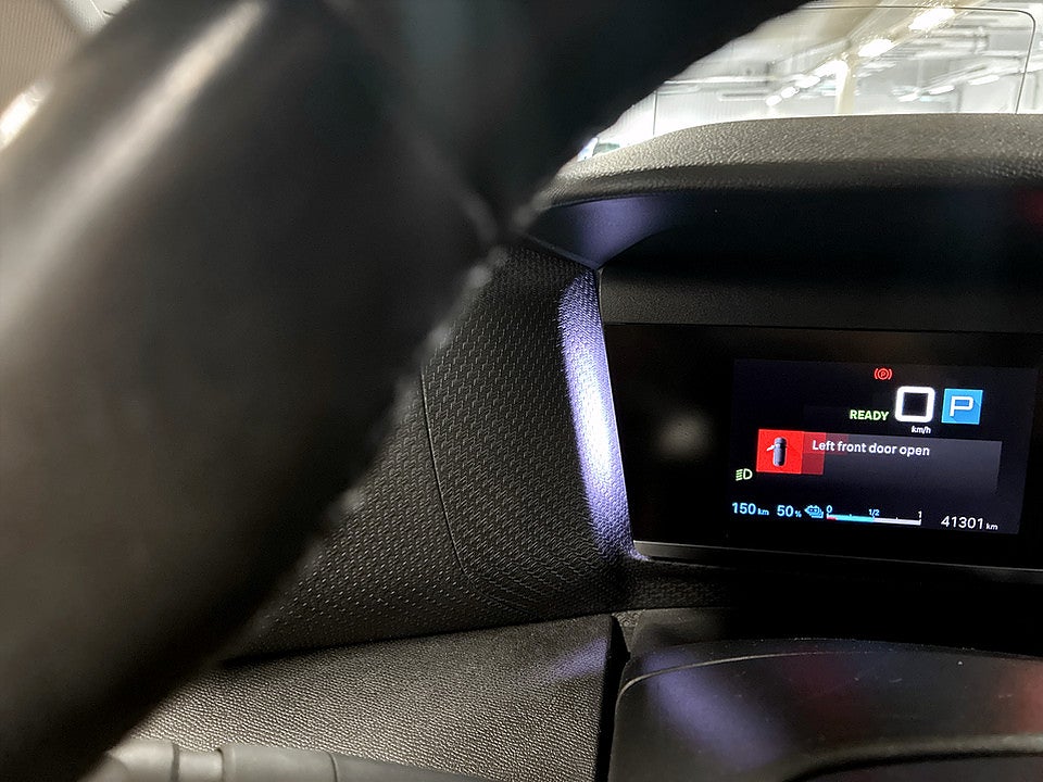 Bild på Citroën e-C4 X Shine Exclusive 136hk Aut B-KAMERA CARPLAY NAVI