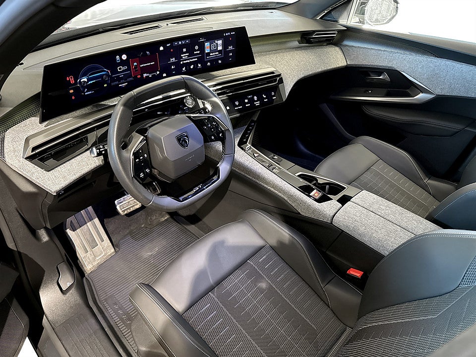 Bild på Peugeot 5008 GT Hybrid e-DSC 136hk Aut 7-SITS PANO DRAG