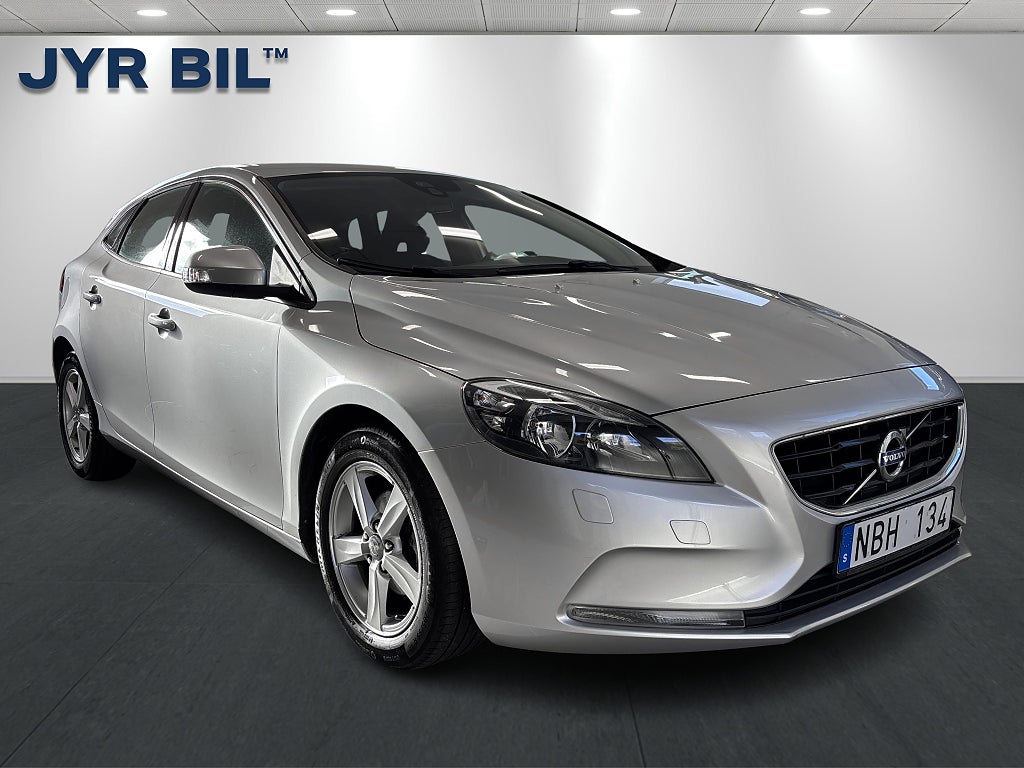 Volvo V40 D2 Your Kinetic / Drag / Värmare / Farthållare