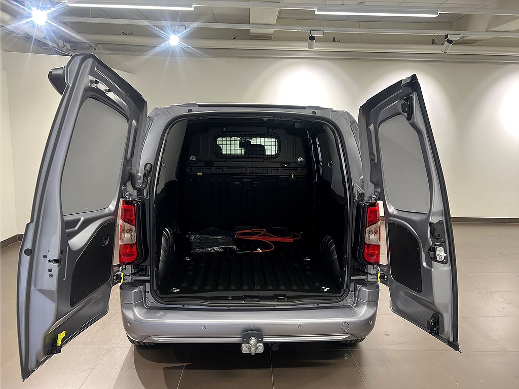 Bild på Peugeot e-Partner PRO+ L1 50kWh 136hk - ÅRSSKATT: 360KR