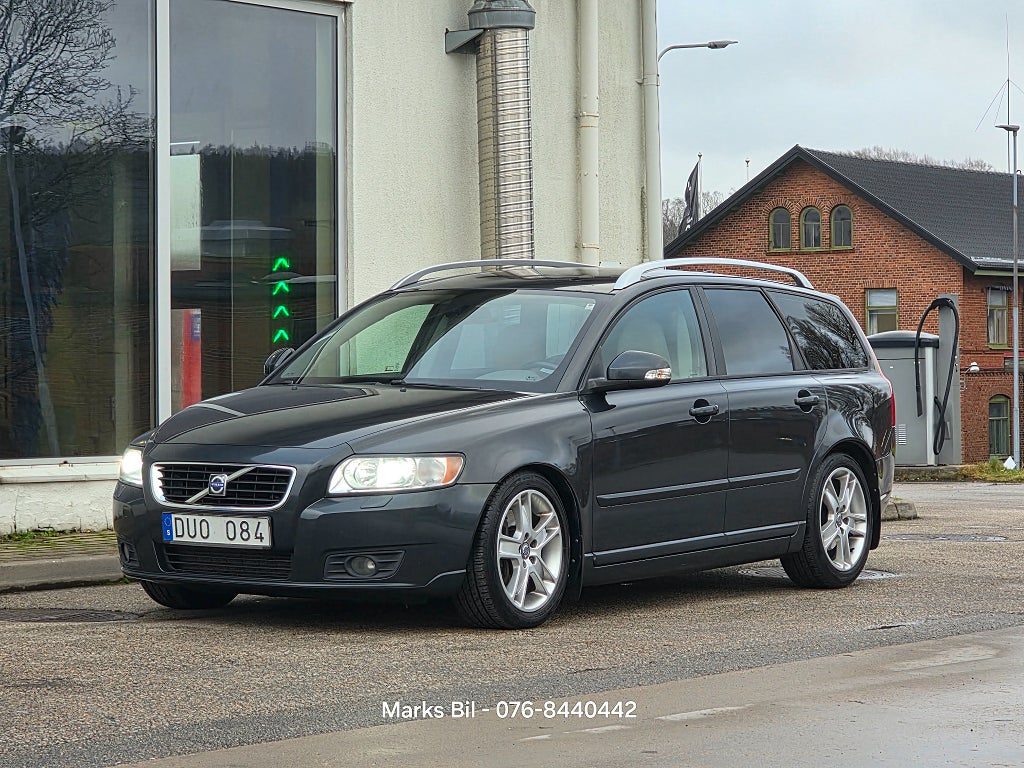 Volvo V50 D5 Summum Ny Besiktigad/Dragkrok/Ny Servad/