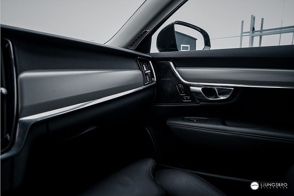 Volvo V90 Recharge T6 AWD Plus Dark