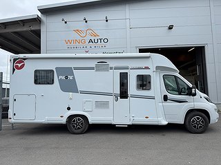 Husbil-halvintegrerad Pilote P 740 FC Evidence Automat 1 av 22