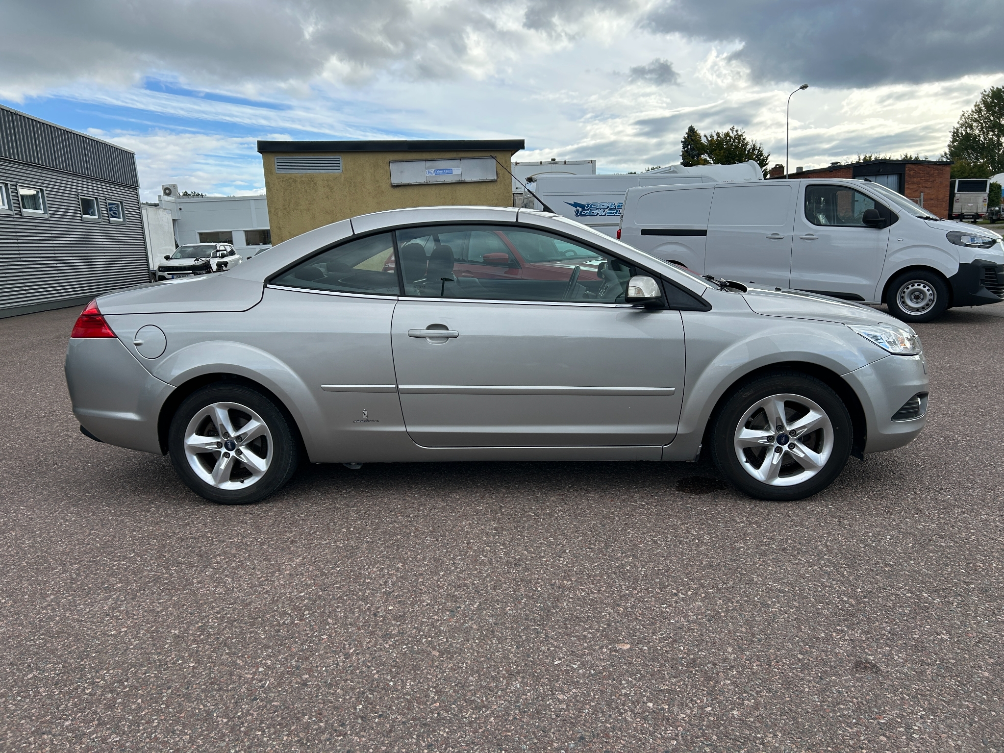 Ford Focus CC Cab 1.6 Trend Euro 4 2010, bild 5/10