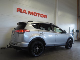 SUV Toyota RAV4 5 av 25