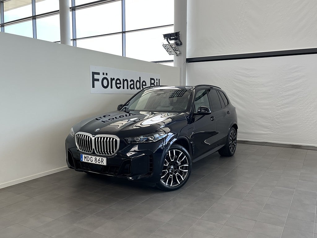 BMW X5 xDrive50e 3,95 ränta M Sport Drag H/K Panorama 