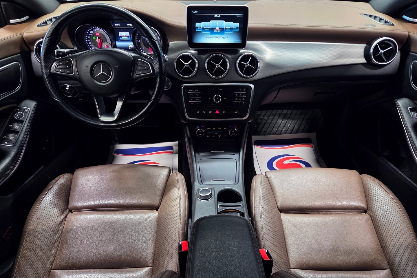 Mercedes-Benz CLA 2016, photo 7/38