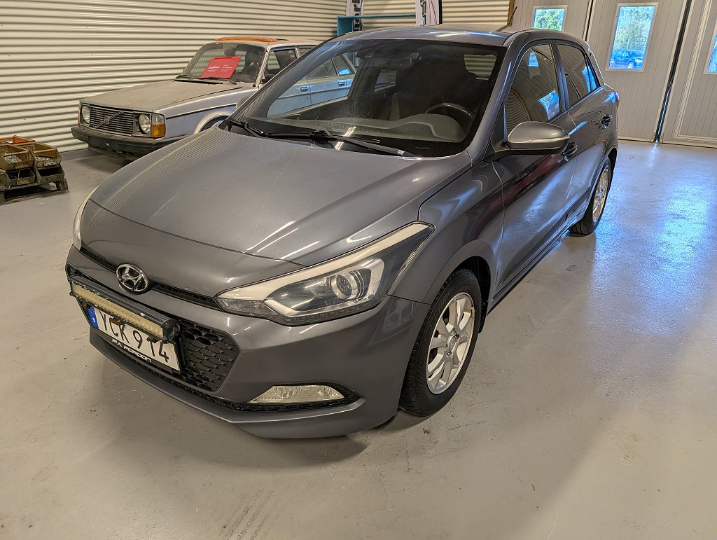 Hyundai i20 1.2 Comfort, Motorvärmare, Rattvärme