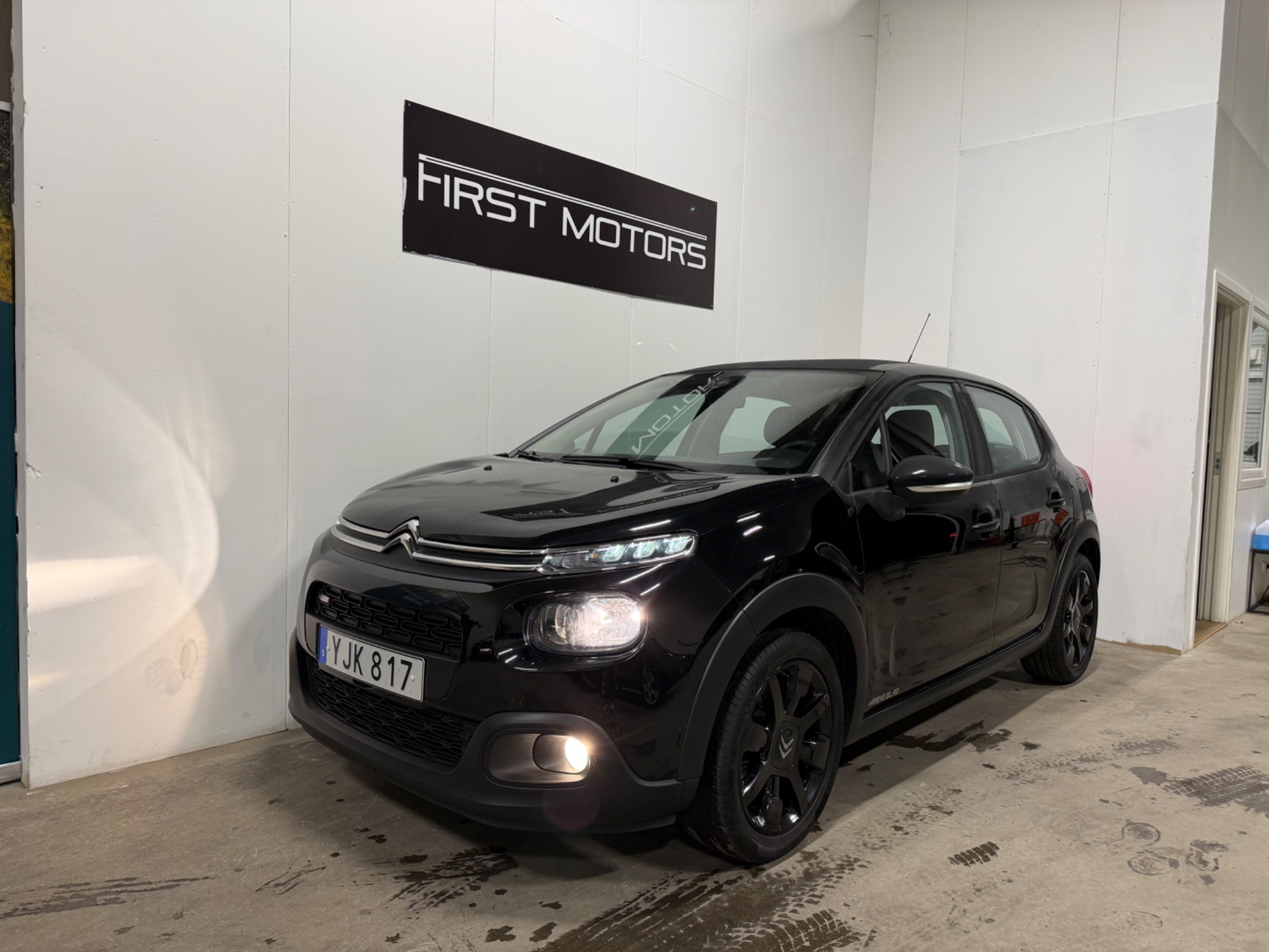 Citroen C3 1.2 PureTech 2016, photo 2/52