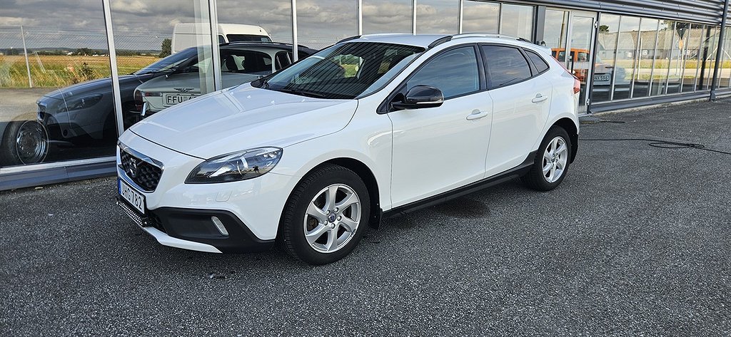 Volvo V40 Cross Country D3 Manuell, 150hk Momentum