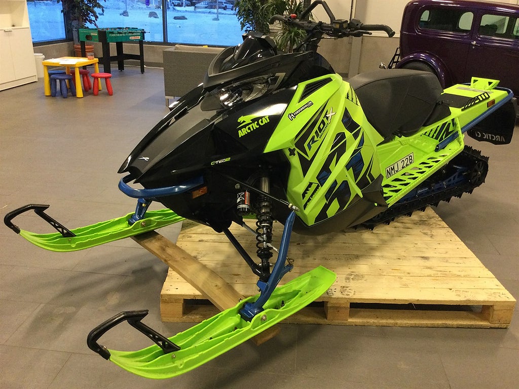 Arctic Cat Riot X 8000 0.8 CVT, 156hk