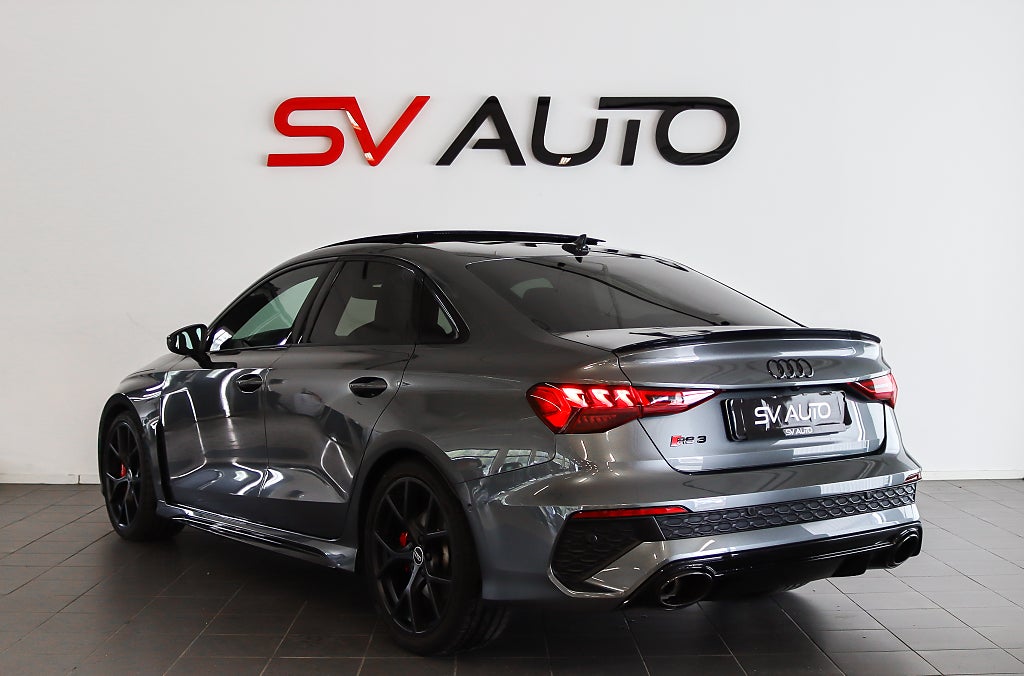 Audi RS3 Sedan RS-design Pano RS-avgas 360° Matrix B&O