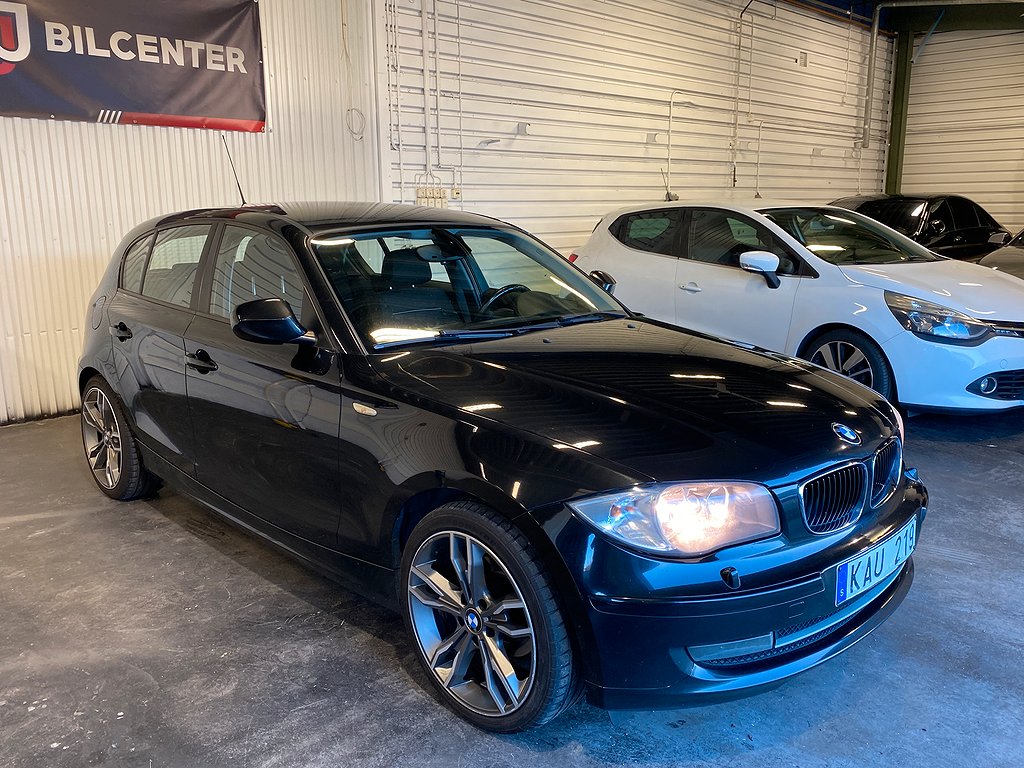 BMW 118 d/5DR/LCI/ADVANTAGE/CONFORT/M-FÄLGAR/MKT BRA SKICK 