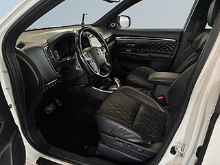 Mitsubishi Outlander PHEV CVTS-Edition S&V/Drag/360Kamera/Mvärm/Navi/Keyless – bild 7