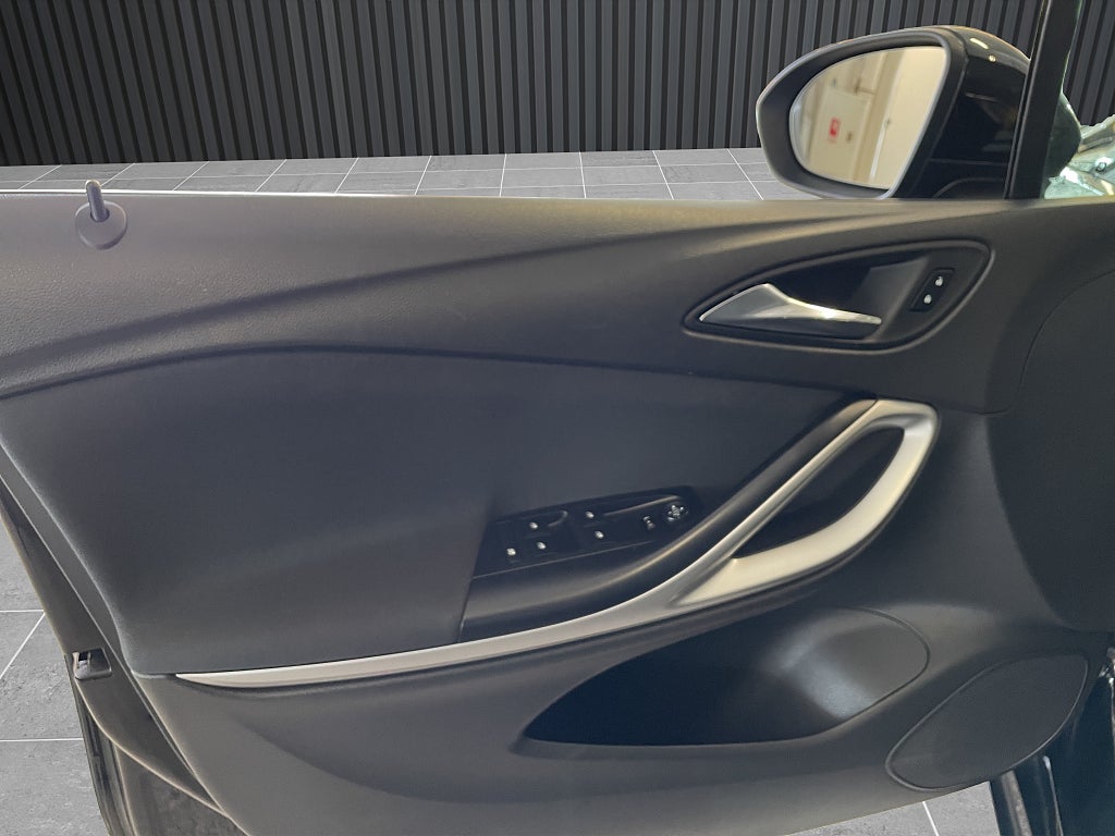 Opel Astra 2017 - miniatyr 12