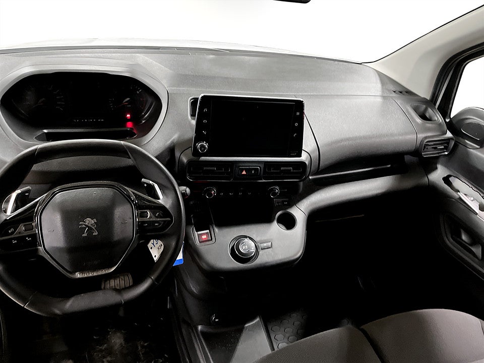 Bild på Peugeot Partner PRO 1.2 PT 130hk Aut L1 P-SENSORER