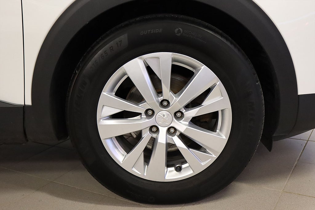 Bild på Peugeot 3008 Active 1.2 PT 130hk Aut - DRAG , CARPLAY